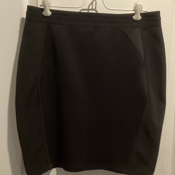 Women’s DASH BY KARDASHIAN Black Pencil Skirt - Size Medium - Picture 1 of 3